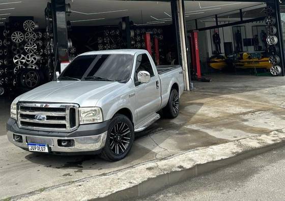 FORD F-250 3.9 XL S DUTY 4X2 CS DIESEL 2P MANUAL FORD F-250 3.9 XL S DUTY 4X2 CS DIESEL 2P MANUAL